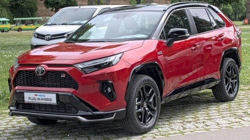 The 10 Worst Things About Driving A Toyota &amp; The 10 Best