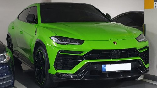 Showy Paint Jobs: 20 Unique Car Colors That Always Stand Out