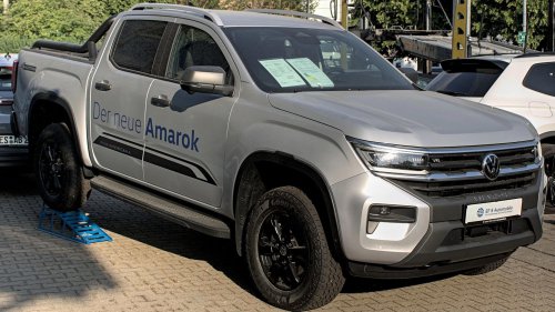 20 Amazing Cars You Can't Buy In America