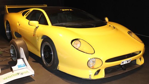 20 Amazing Cars You Can't Buy In America