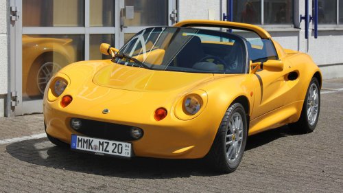 20 Amazing Cars You Can't Buy In America