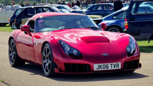 20 Amazing Cars You Can't Buy In America