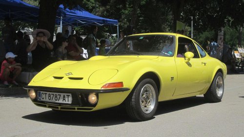 10 underrated classic cars from the 1960s