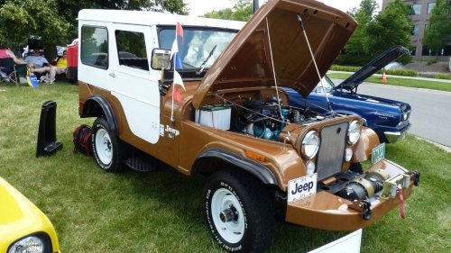 12 classic cars that defined American road culture