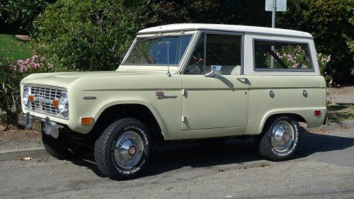 10 classic cars that hold their value better than expected