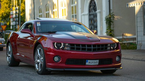 10 Reasons You Should Never Get A Camaro &amp; 10 Reasons To Finally Splurge On One