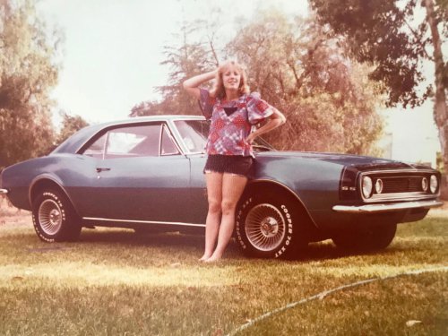 More 1970s Pics Of People Chilling With Muscle Cars