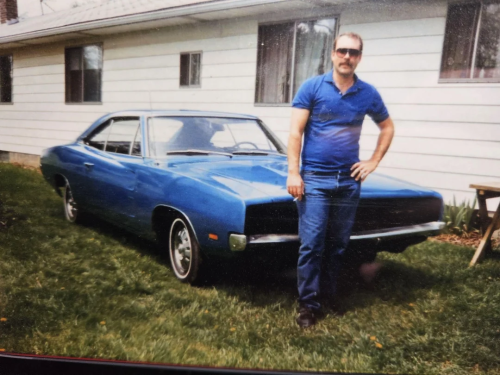 More 1970s Pics Of People Chilling With Muscle Cars