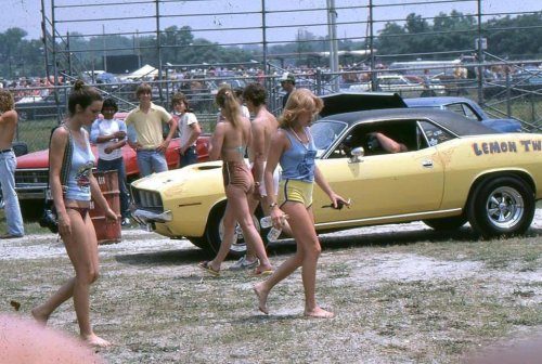 Muscle Cars, More 1970s Pics Of People Chilling With Muscle Cars