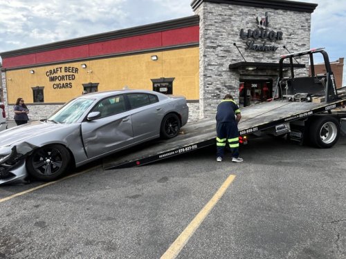 Multiple-car crash on Franklin, St. Joseph Avenue blocks intersection