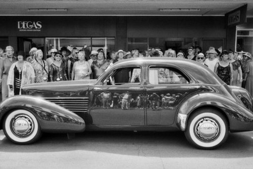 15 Vintage Cars That Defined a Generation