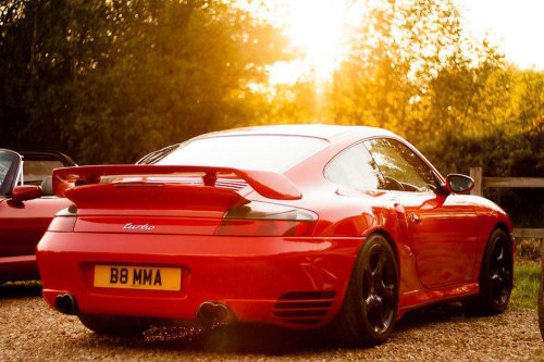 15 Vintage Cars That Defined a Generation