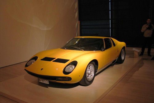 15 Vintage Cars That Defined a Generation