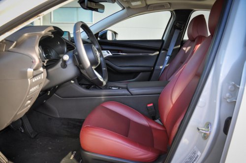 I drive the 2026 Mazda Mazda3 hatch FWD manual. Here's my honest review