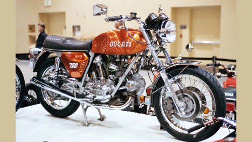 8 Vintage motorcycles that outran their era