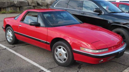 9 forgotten cars that still draw crowds at local shows