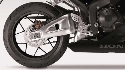 The Japanese motorcycle that redefined sportbike durability