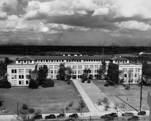 Ford, Ford's numerous world headquarter buildings hold vault of company history