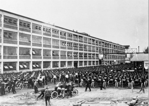 Ford, Ford's numerous world headquarter buildings hold vault of company history