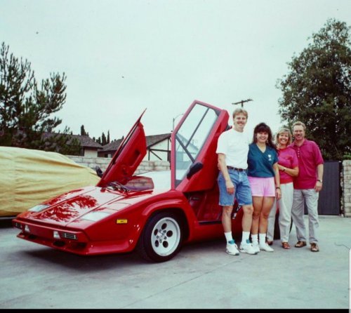 17 Head-Turning Cars From the 1980s