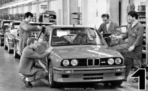 17 Head-Turning Cars From the 1980s