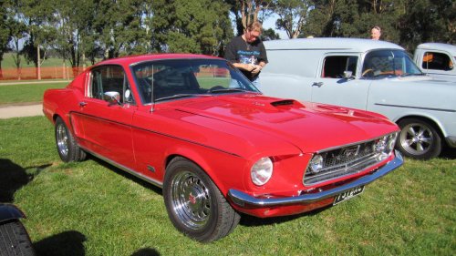 9 factory drag-strip monsters that shocked buyers in their era