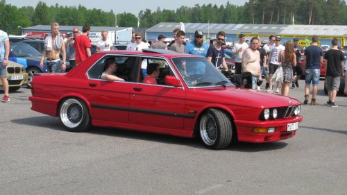 10 performance cars that still feel rebellious decades later