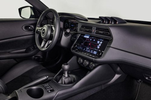 アメリカ日産が「ニッサンZ」の2026年モデルを発表、300ZXの伝説を再現した「ヘリテージエディション」が登場