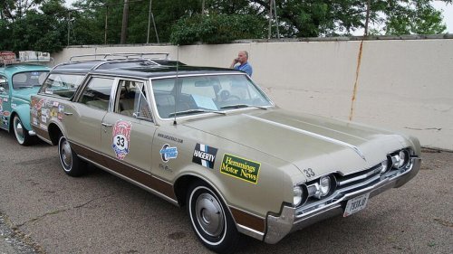 How the 1967 Oldsmobile Vista Cruiser became famous for more than its roof