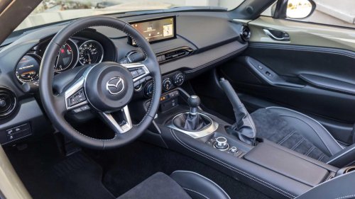 Mazda MX-5 Miata Club trim: The best value for driving enthusiasts
