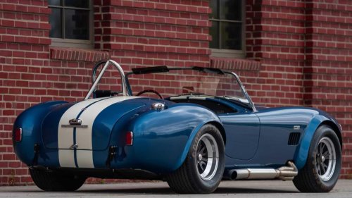 1965 Shelby Cobra 427: First production car under 4 seconds 0-60
