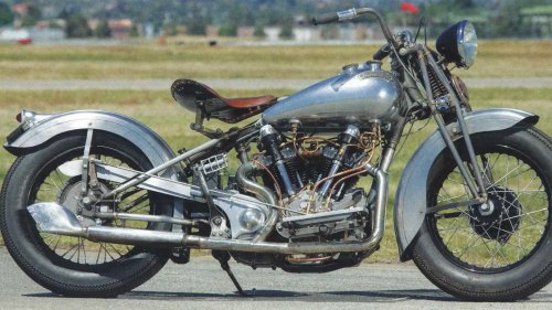 10 Vintage Cruisers That Turn Heads Like Supermodels