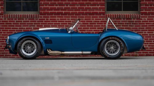 1965 Shelby Cobra 427: First production car under 4 seconds 0-60