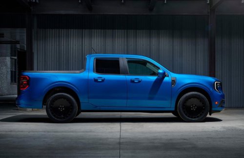 2026 Ford Maverick Lobo vs. 2026 Hyundai Santa Cruz Limited. Which one is right for you?