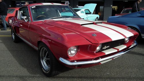 10 factory V8 monsters that defined the modern horsepower era