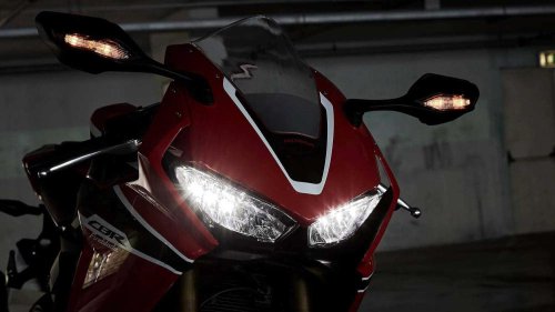 The Honda sport bike that rivals the Kawasaki Ninja ZX-10R at a lower price