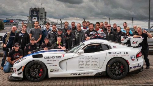 The Dodge Viper 0-60 time isn't the only reason it still returns a six-figure price tag