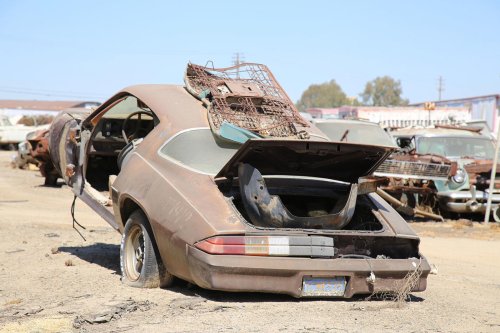 Los tesoros ocultos de Turner's Auto Wrecking en Fresno, California