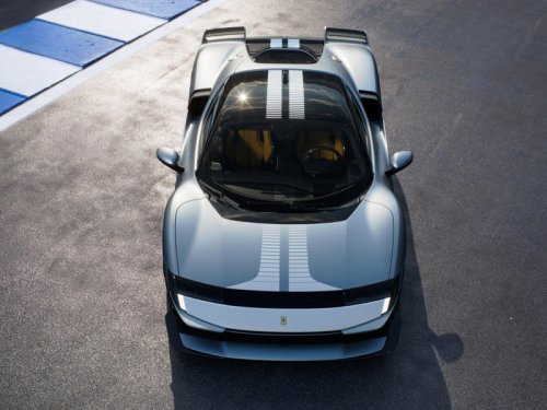 フェラーリが新型スーパースポーツカー「849テスタロッサ」を発表