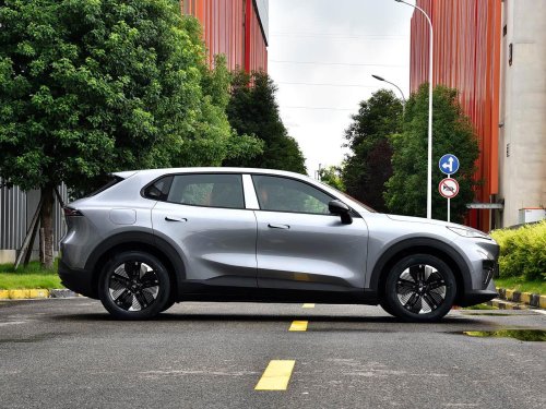 BYD, BYD marcó el camino y Changan lo seguirá: el Deepal S05 ofrecerá 1.000 km de autonomía con su primer PHEV