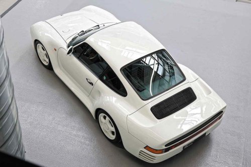 ポルシェ 959はモータースポーツ フィールドで鍛えられた技術をそのまま市販車に投入【スーパーカークロニクル・完全版／026】