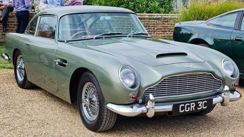 12 Sports cars with timeless designs