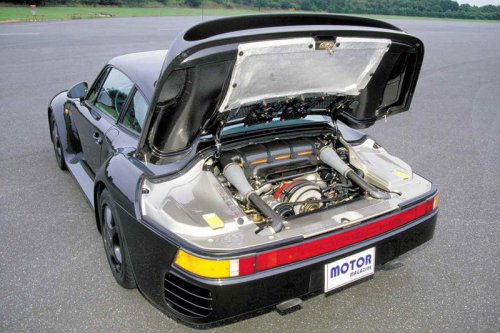 ポルシェ 959はモータースポーツ フィールドで鍛えられた技術をそのまま市販車に投入【スーパーカークロニクル・完全版／026】