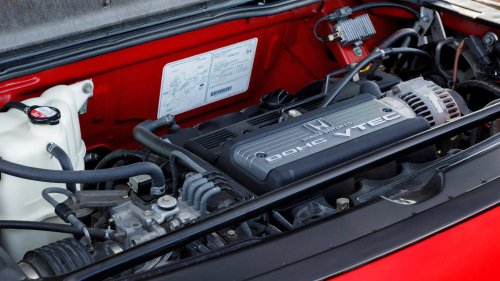 The VTEC V6 era is nearly extinct, but it's not gone yet