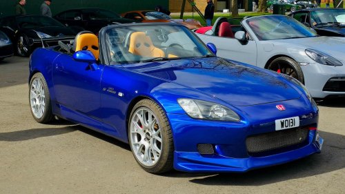 10 Roadsters We All Love & 10 That Are Complete Duds