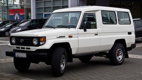 9 older cars that refuse to wear out