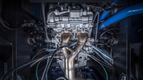 The motorcycle with low-stress ownership and high-end performance