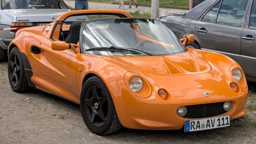 9 foreign sports cars that proved lightweight engineering still mattered