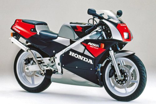 ホンダ「NSR250R」（MC18後期・1989年）を解説｜前期型の登場から約13カ月でビッグマイナーチェンジ