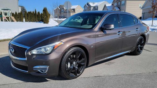 What makes the discontinued Infiniti Q70 a perfect sleeper today
